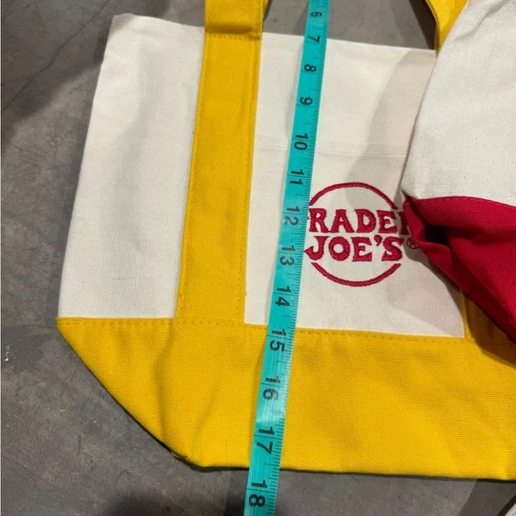 Trader Joe's Canvas Tote Bags Set of 4 inNEW primary
Colors❤️💛💚💙keep/share - Picture 2 of 8